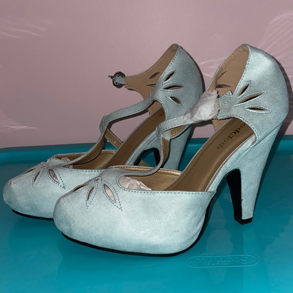 ModCloth Pinup Retro Heels Pumps 8W New!